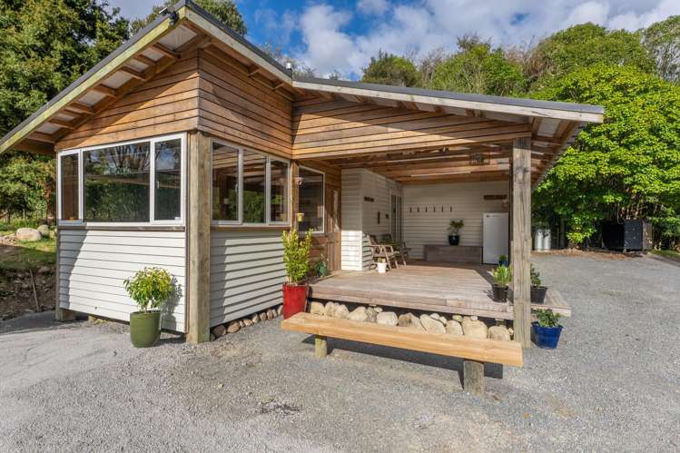 76 Parenga Road Te Horo_25