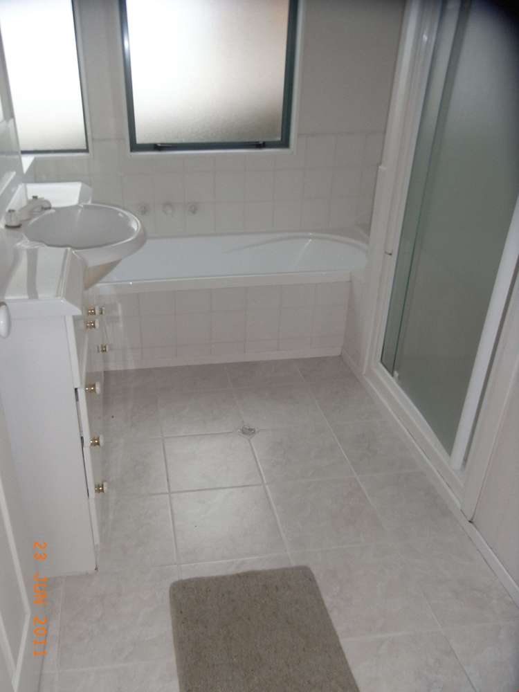 2/11 Silkwood Grove Totara Heights_9