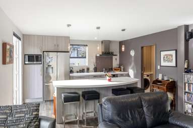 28 Mayfair Street_4