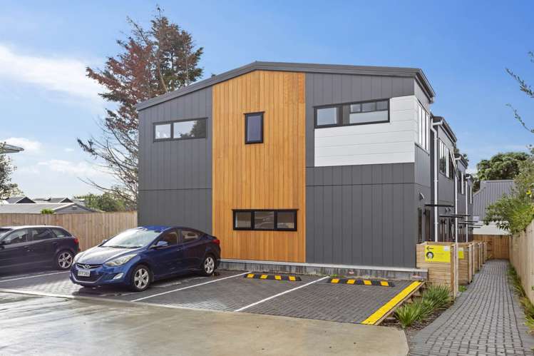 8/58 Waipani Road Te Atatu Peninsula_14