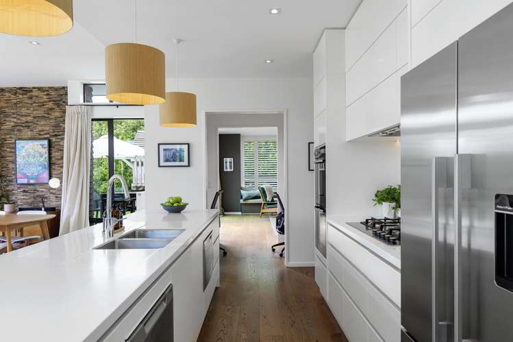 93 Mays Road Saint Albans_13