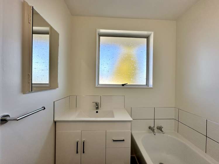 8 Todd Place Allenton_13