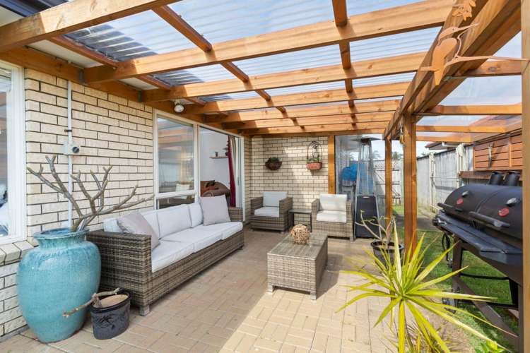 19 Belfry Place Wattle Downs_8