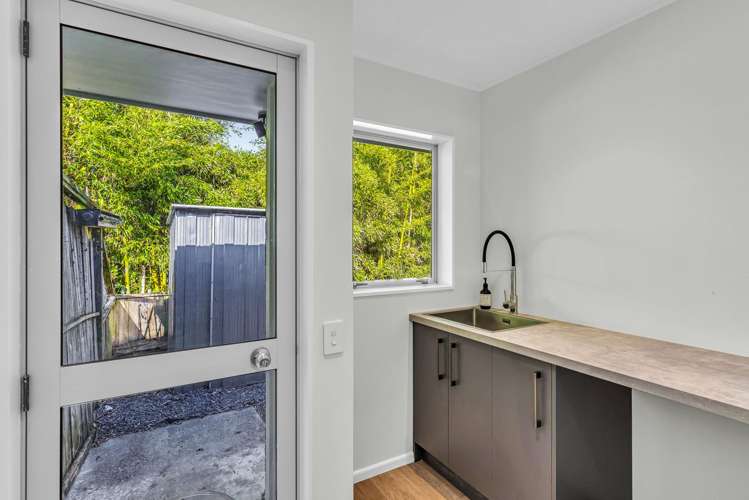 2/32 Hurley Road Paraparaumu Beach_15