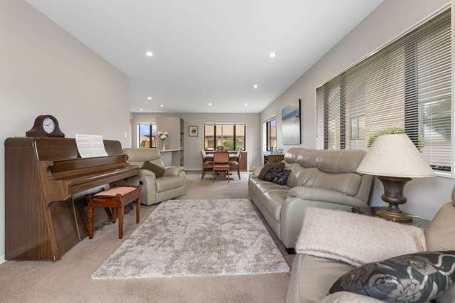 34 Royalle Mews Botany Downs_3