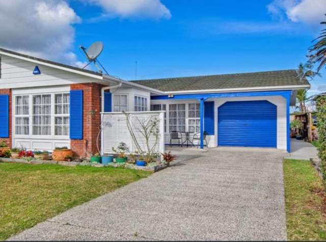 MOVE IN BEFORE CHRISTMAS.