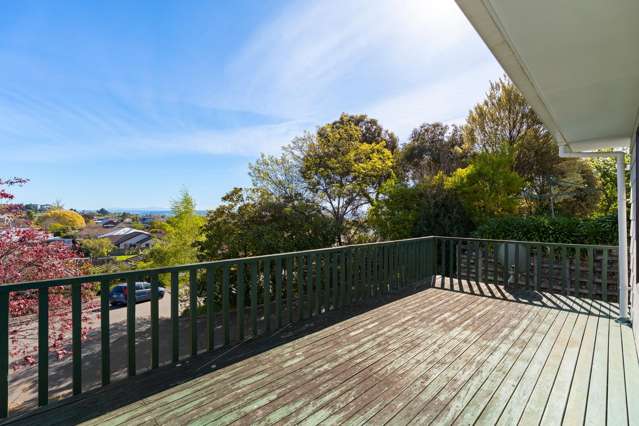 Sun, Views & Easy-Care Living