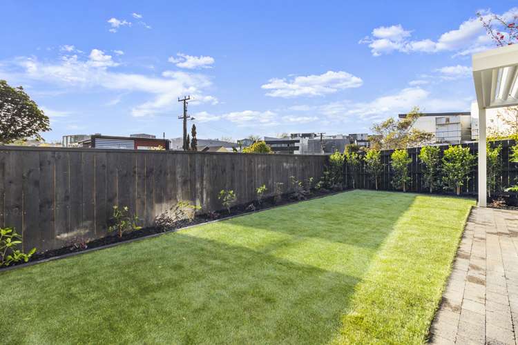 1/22 Clonbern Road Remuera_2