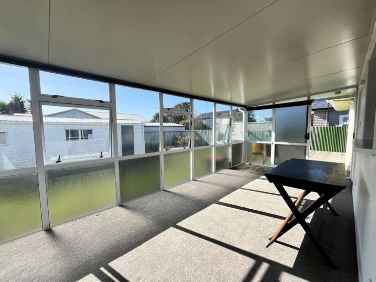 814 Ferguson Street Akina_5