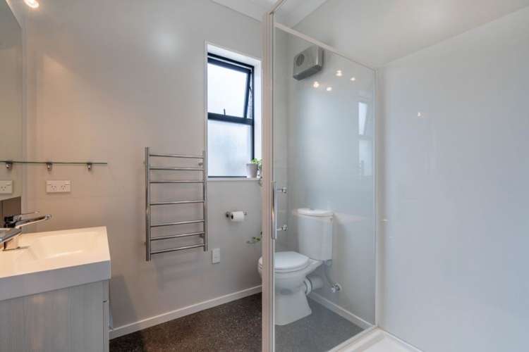 775 Queens Drive Waikiwi_13