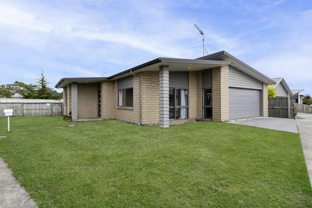 1 McCorquindale Drive 2743_1