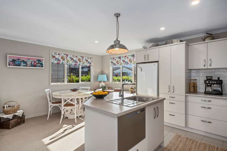 14/4 Greystone Place Omokoroa_10
