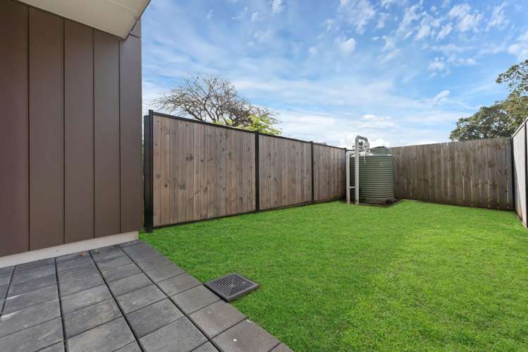7 Eileen Newey Place_2