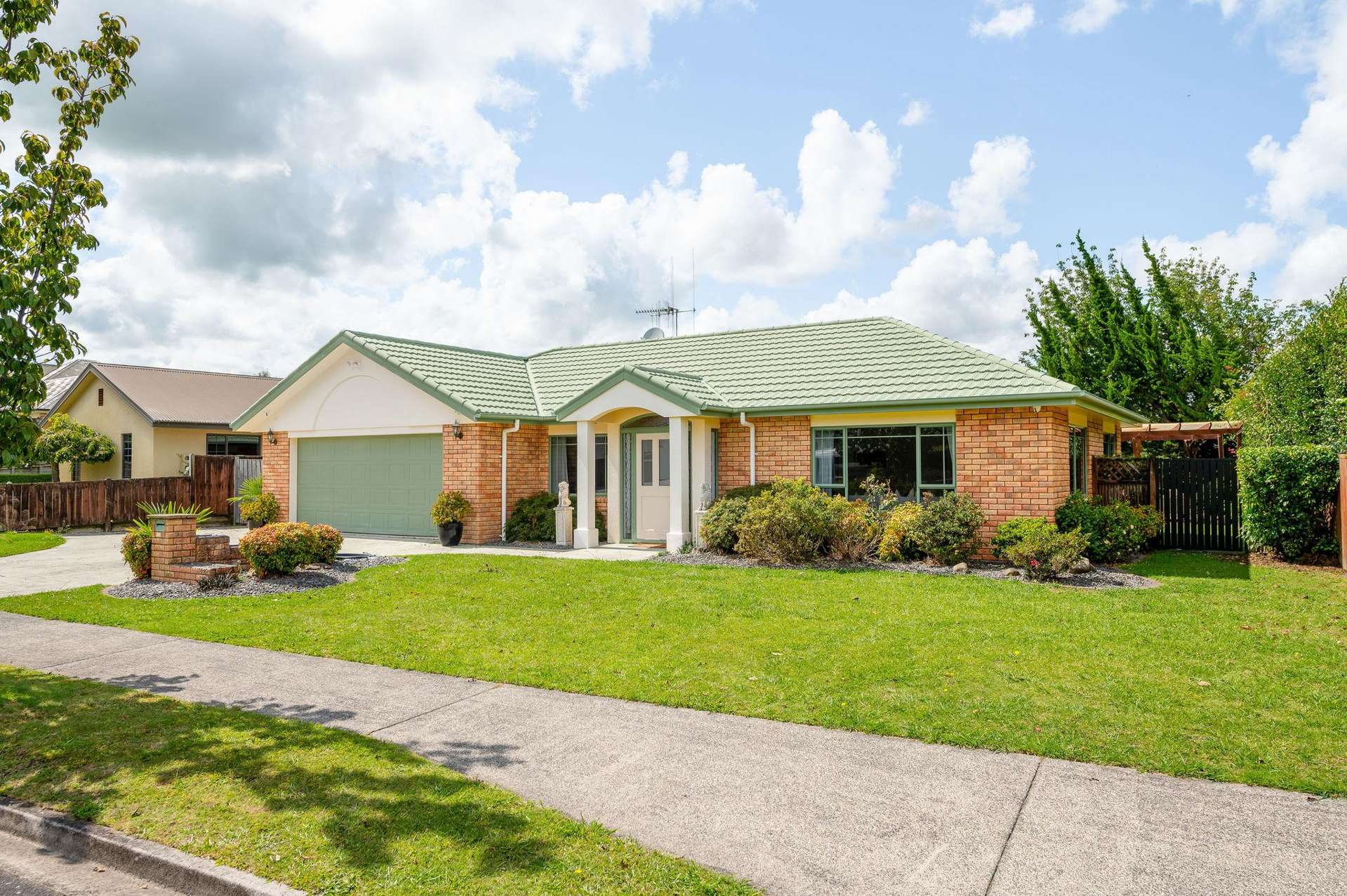 49 Cairns Crescent Rototuna_0