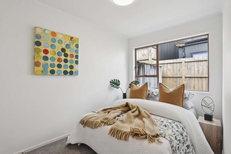 2/100 Royal Road Massey_7