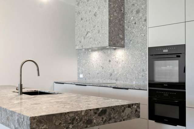 81 Carlton Gore Road Newmarket_3