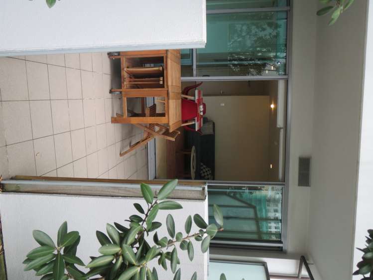 514/30 Beach Road Auckland Central_11