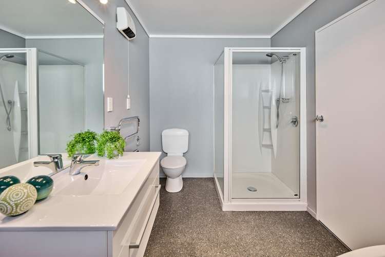 84 Leeward Drive Whitby_6