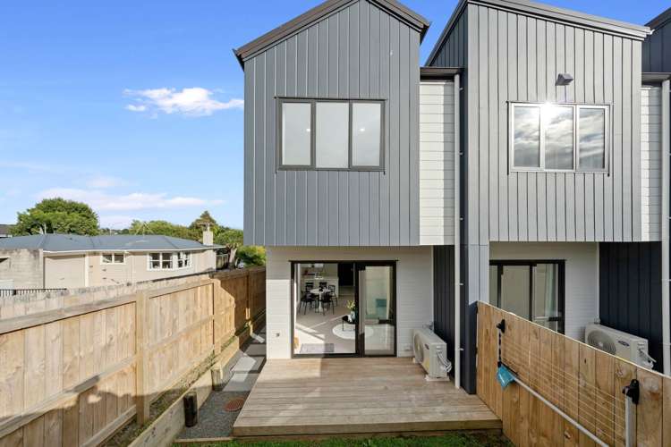 7/112 Moore Street Howick_13