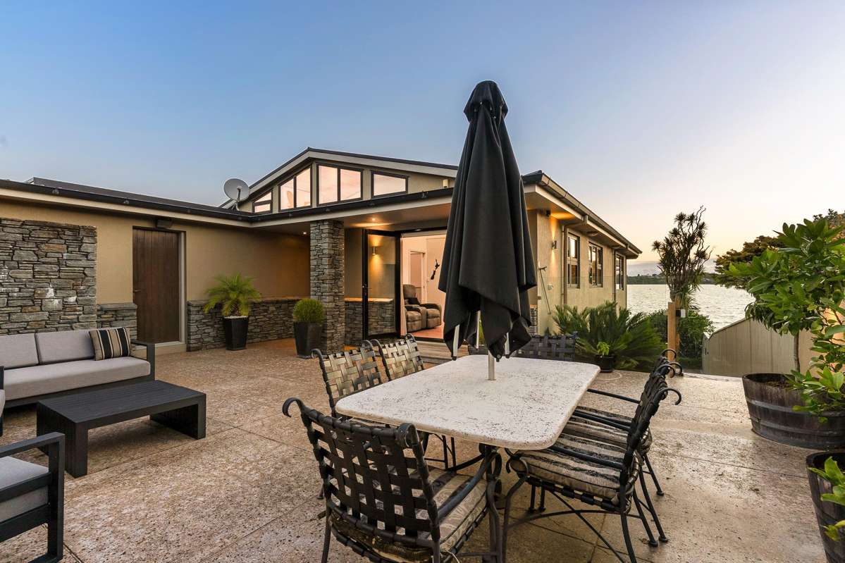 8 Eric Price Avenue_2