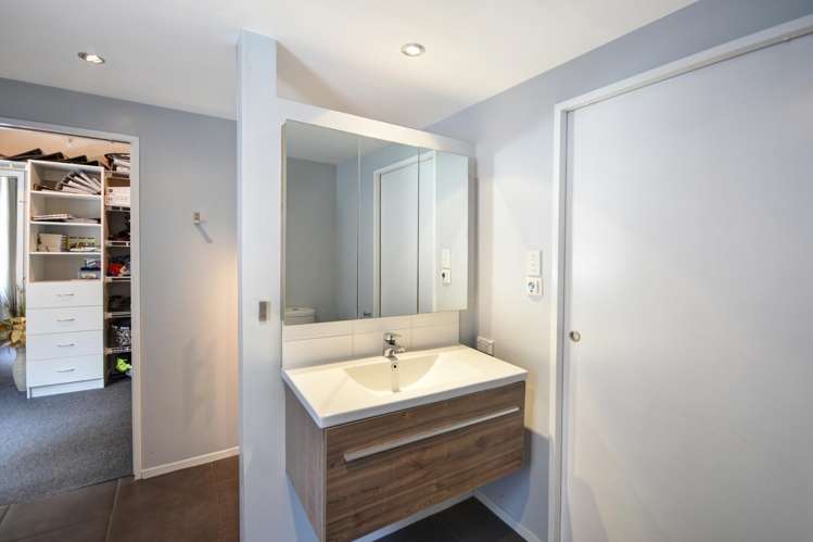 2 Mission Hills Drive Poraiti_24