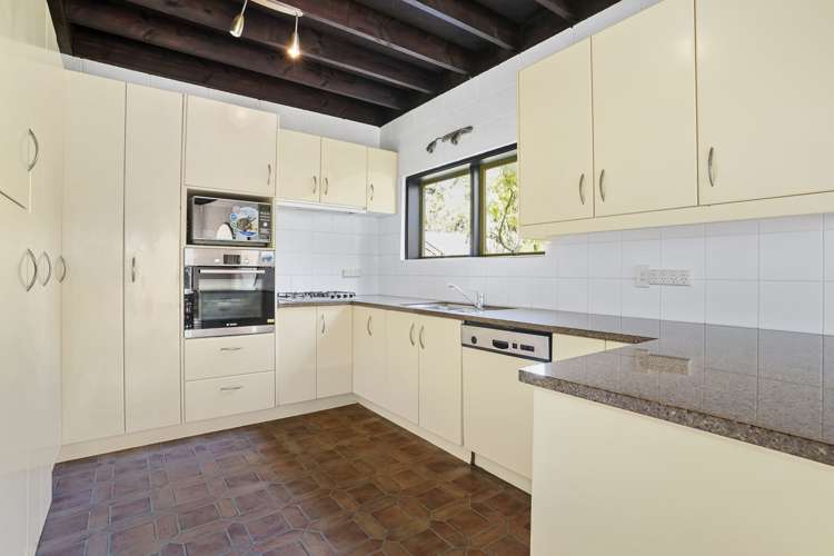 2/11 Amelia Place Beach Haven_12