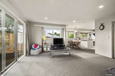 2/36 Nile Road_3