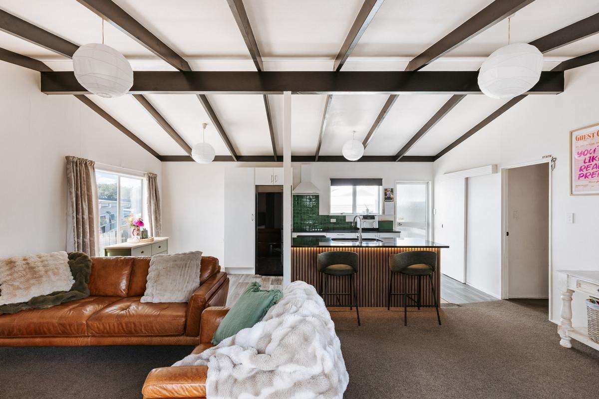 121 Eversham Road_2