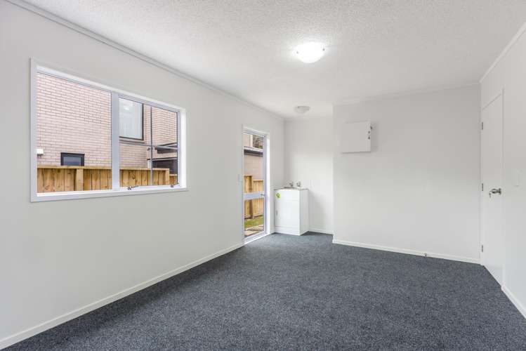 2/3 Ronald Macken Place Windsor Park_22
