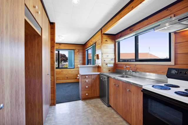 11 Heather Lea Hawera_2