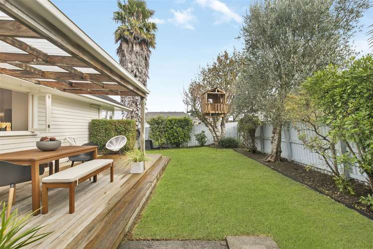 17 Kotuku Street Te Atatu Peninsula_15