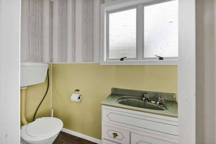 8 George Street Hawera_13