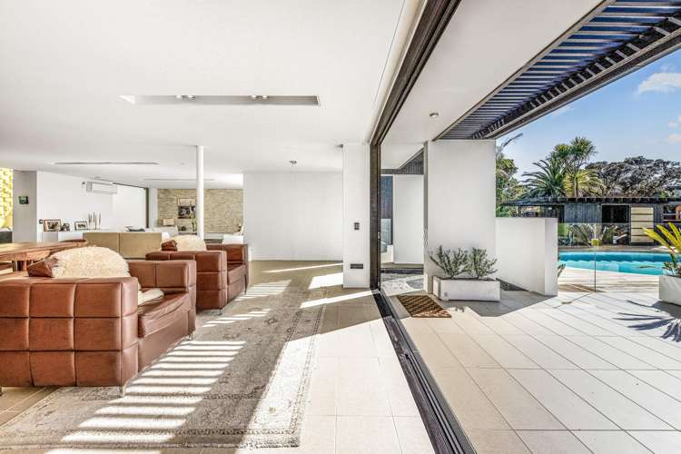 303 Beach Road Campbells Bay_14