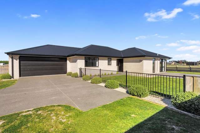 RENT ME! Perfectly Positioned for Family Living!