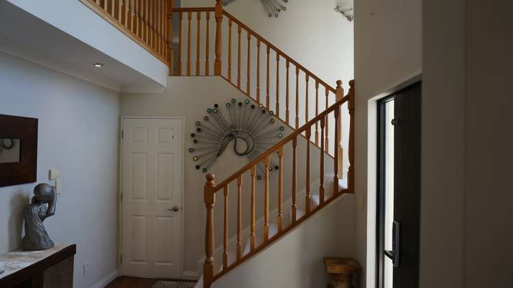 106 Meadowland Drive_5