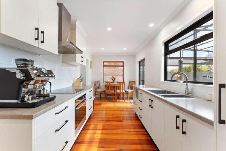 5 Balmoral Crescent Springvale_7