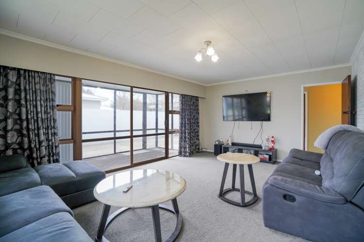 8 Myers Street Waikiwi_11