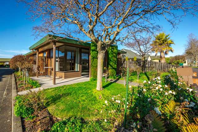 1/93 Avenue Road West End_2