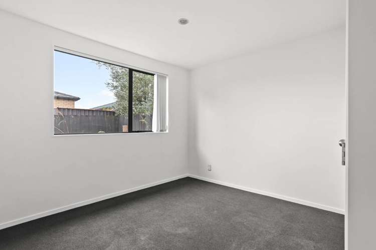 44 Woodbank Drive Glen Eden_5