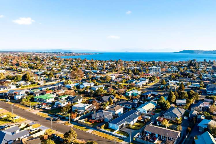 1/11 Koha Road Taupo_22
