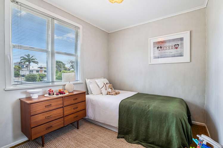 18 Selwyn Crescent Forrest Hill_16