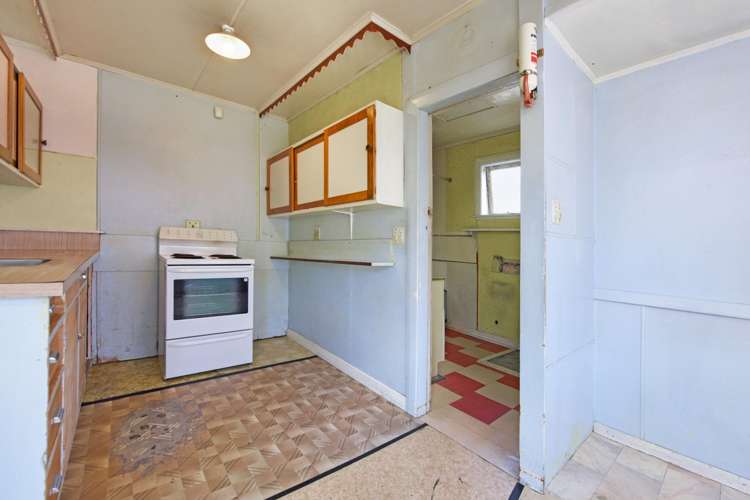 6 Emano Street Toi Toi_4