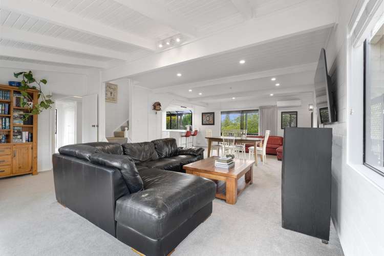 16 Albatross Road Red Beach_6