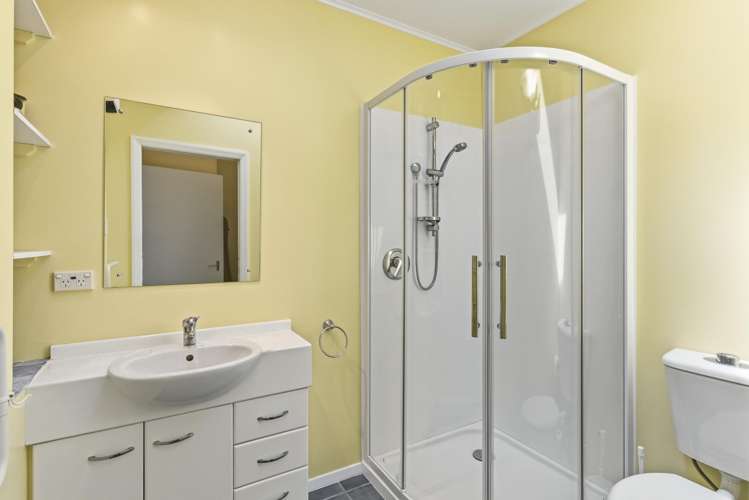 114 The Parade Paekakariki_13