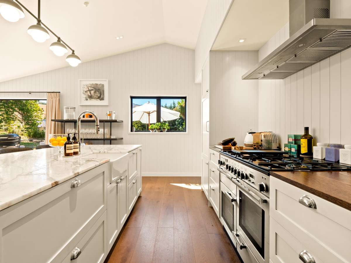 281 Littles Road_3