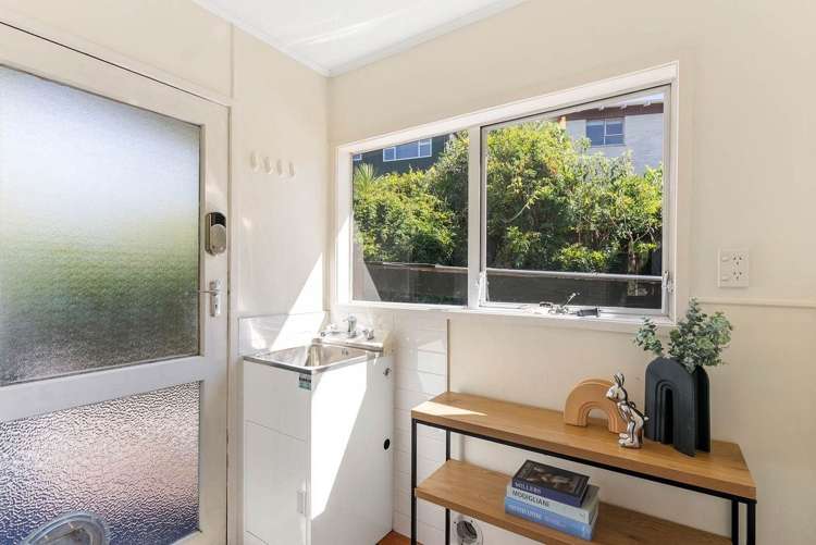 73A Ayton Drive Totara Vale_18