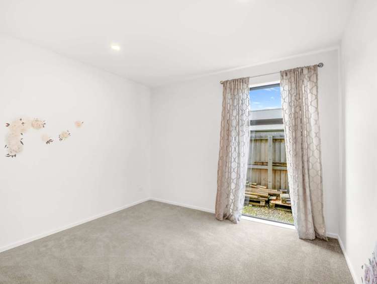 29 Petries Road Woodend_13