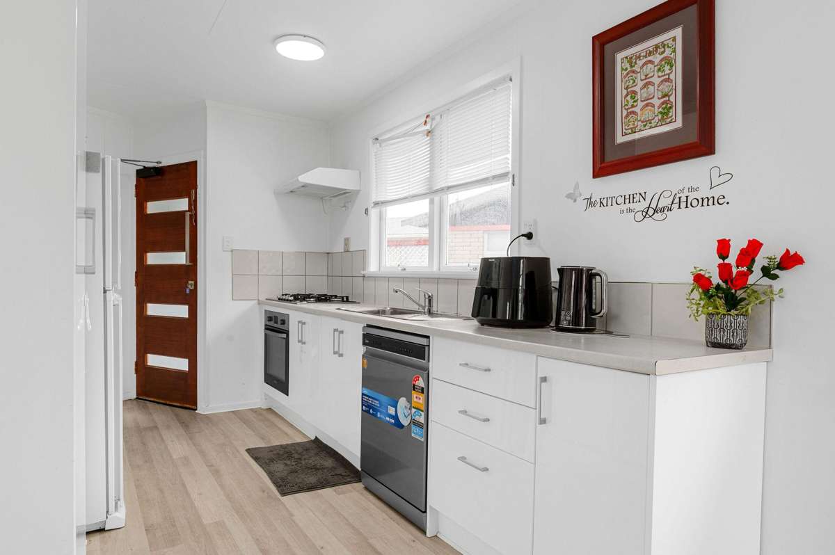 104 Collins Road_1