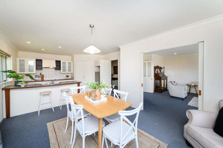 17 Brookside Close Highbury_9