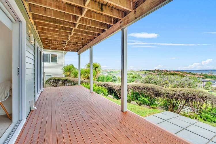141 Alec Craig Way Gulf Harbour_15